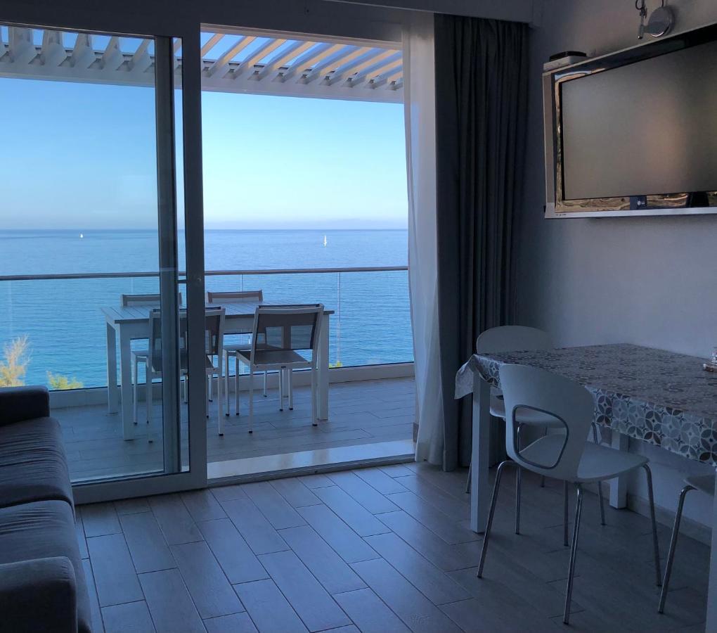 La Dolce Vita , Fronte Mare Кастельсардо Экстерьер фото